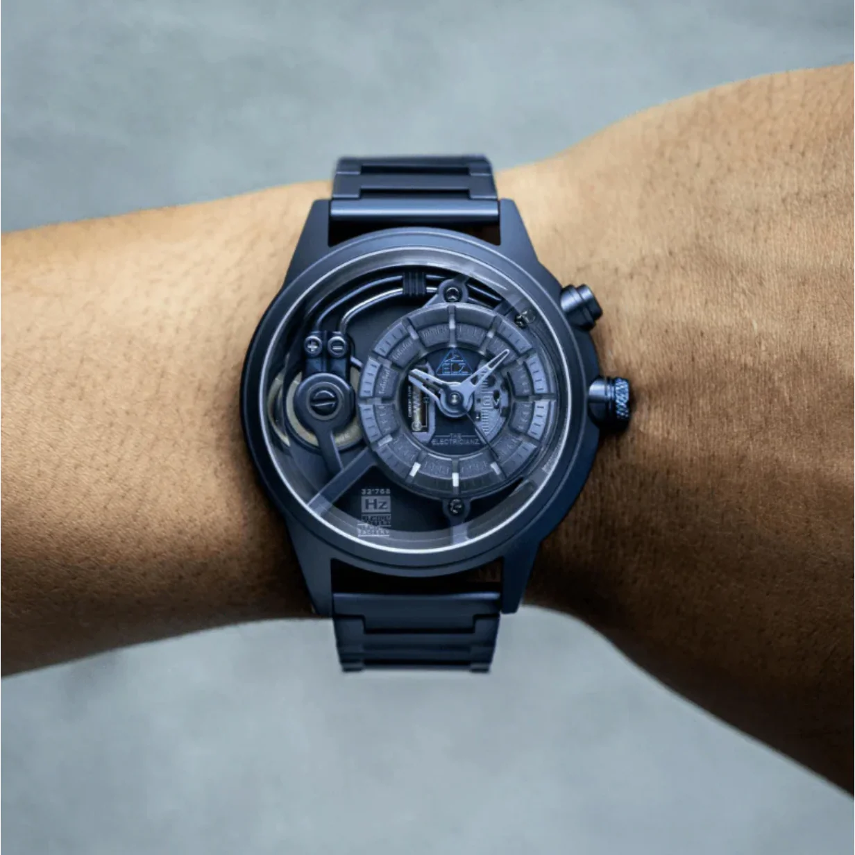 The ELECTRICIANZ Blue Z 45mm Blue Metal - Image 3