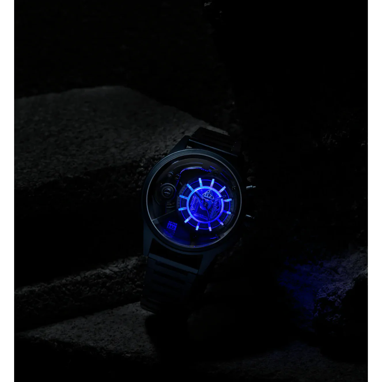 The ELECTRICIANZ Blue Z 45mm Blue Metal - Image 4