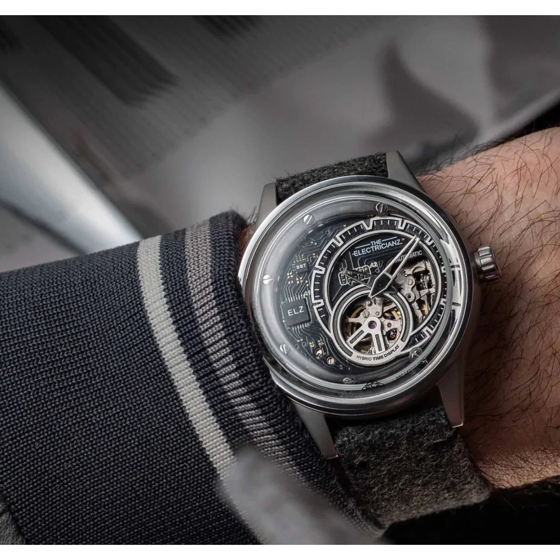 The ELECTRICIANZ Hybrid Automatic E-Code Gray - Image 3