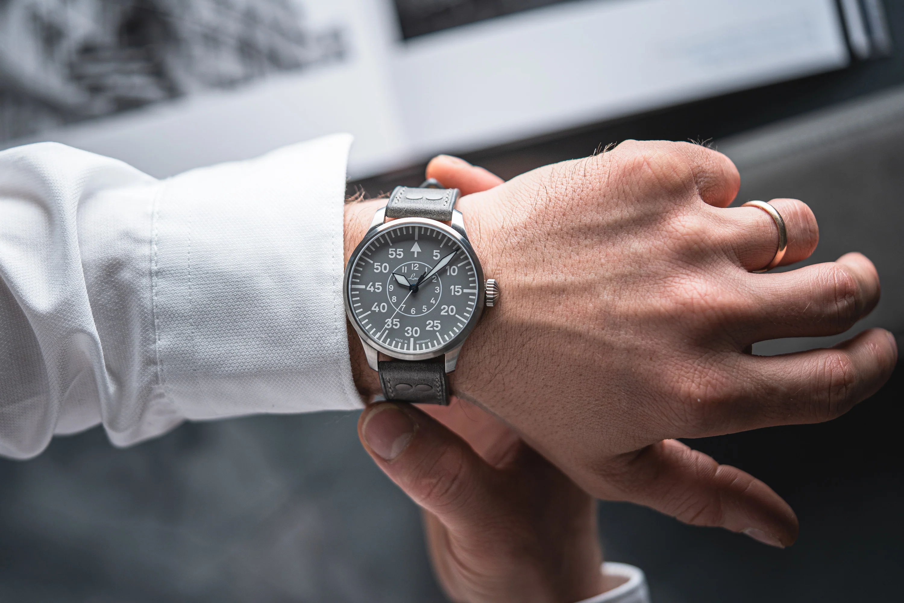 LACO PILOT WATCHES BASIC AACHEN GRAU 39 MM AUTOMATIC - Image 3